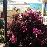 Yona * Cesme